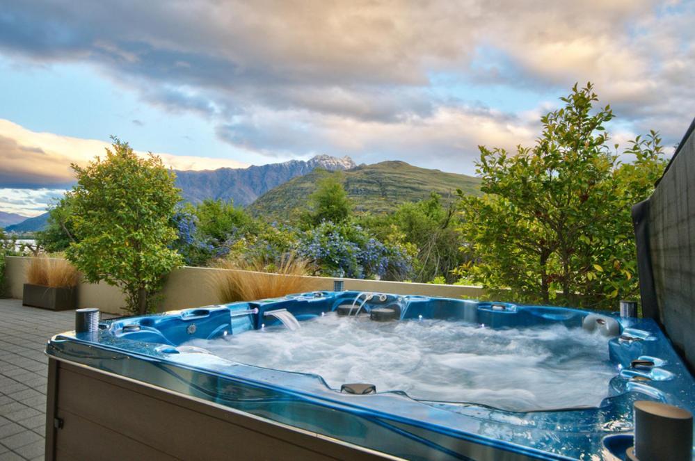 Huge Lakefront Delight - Queenstown Holiday Home Zewnętrze zdjęcie
