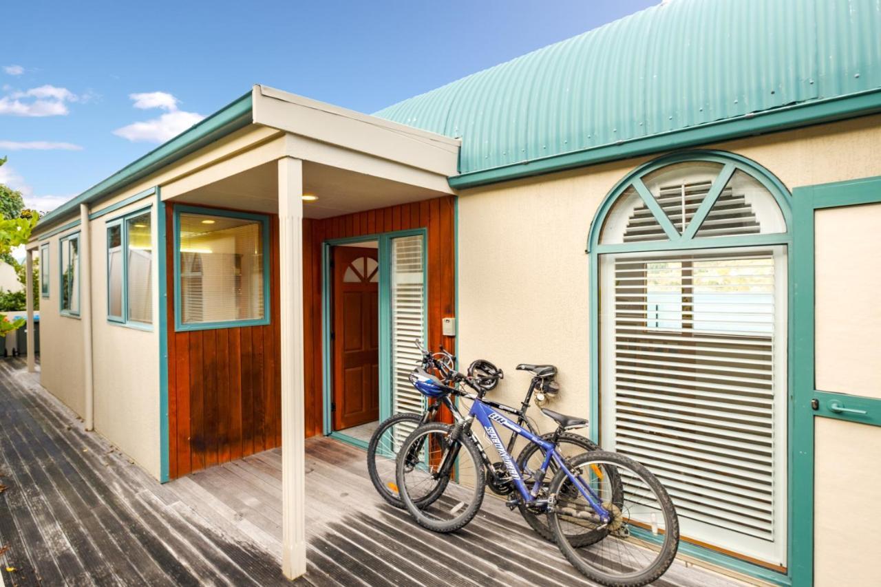 Huge Lakefront Delight - Queenstown Holiday Home Zewnętrze zdjęcie