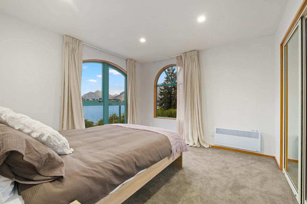 Huge Lakefront Delight - Queenstown Holiday Home Zewnętrze zdjęcie